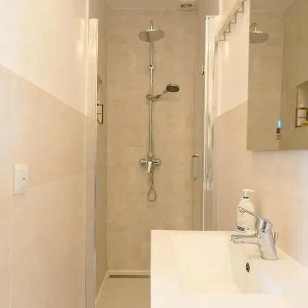 Charming 2br Steps From Castelo De S. Jorge | By Airnest Apartmán Lisboa