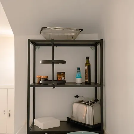 Apartmán Charming 2br Steps From Castelo De S. Jorge | By Airnest