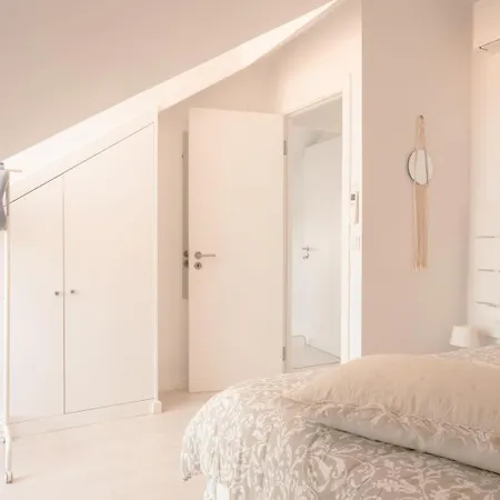 Charming 2br Steps From Castelo De S. Jorge | By Airnest Lissabon