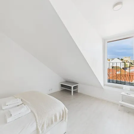 Charming 2br Steps From Castelo De S. Jorge | By Airnest Lissabon