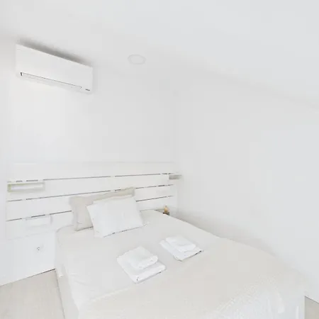 شقة Charming 2br Steps From Castelo De S. Jorge | By Airnest *