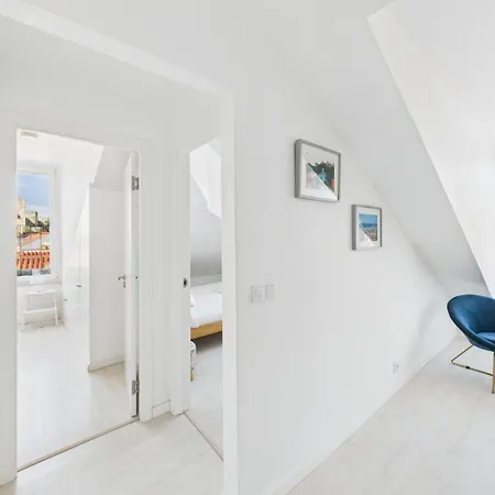 Charming 2br Steps From Castelo De S. Jorge | By Airnest شقة *
