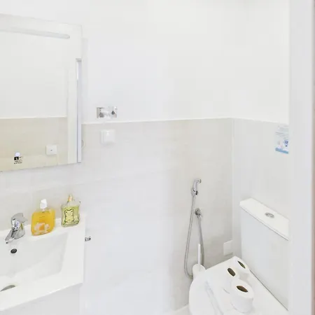 Charming 2br Steps From Castelo De S. Jorge | By Airnest Lisboa