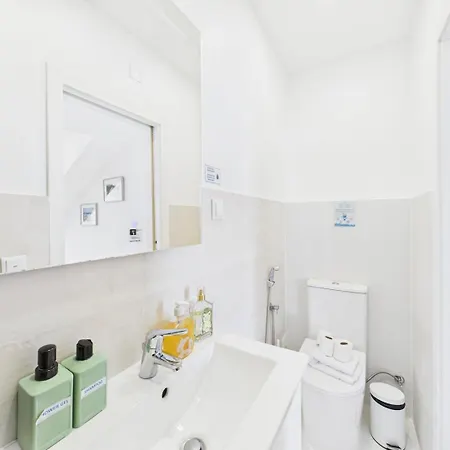 Charming 2br Steps From Castelo De S. Jorge | By Airnest شقة Lisboa