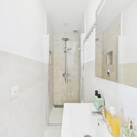 شقة Charming 2br Steps From Castelo De S. Jorge | By Airnest Lisboa