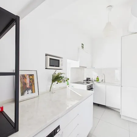 شقة Charming 2br Steps From Castelo De S. Jorge | By Airnest *
